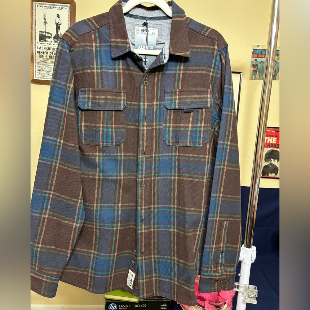 Jetty “Draw Your Own Line” brown/blue plaid men’s shirt.
